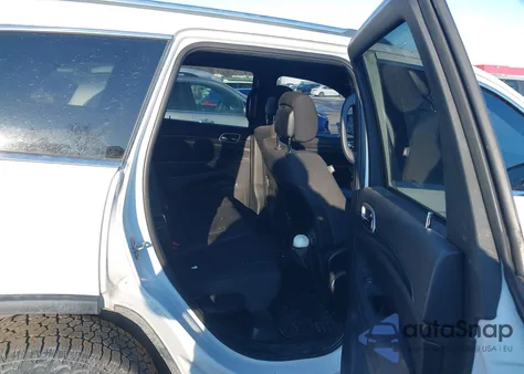 2018 Jeep Grand Cherokee Laredo E 4X4 из США, поврежденный, VIN 1C4RJFAG8JC382071